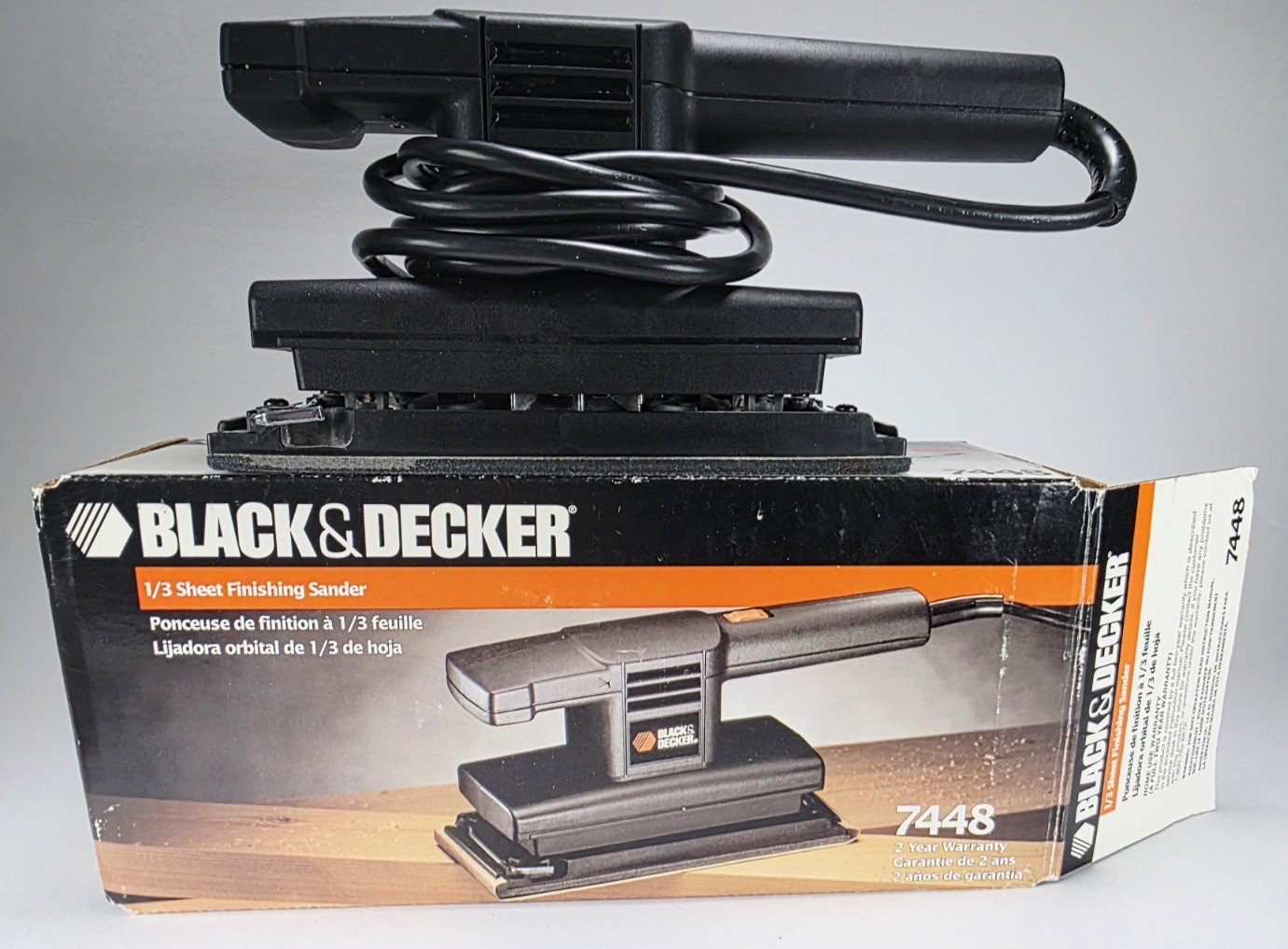 BLACK + DECKER 1/3 Sheet Finishing Sander 7448, 120V 1.2A (TESTED)