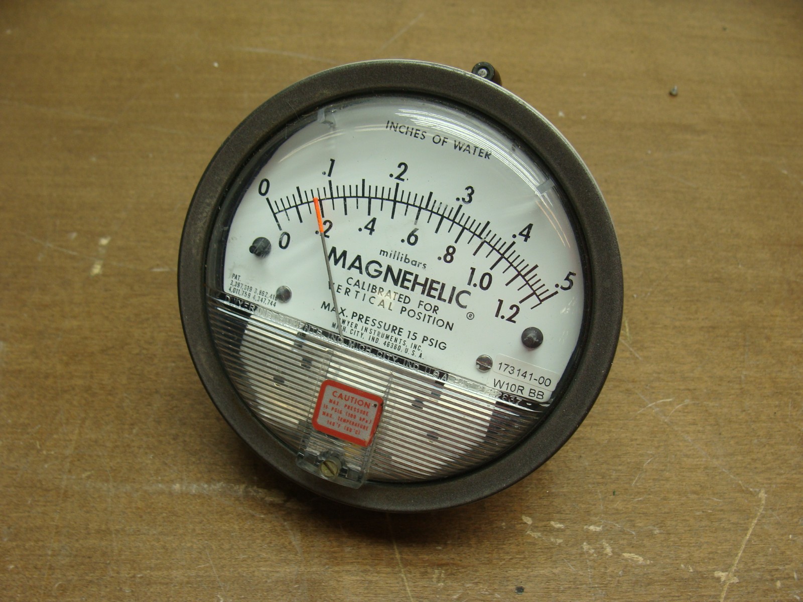 DWYER DUAL SCALE MAGNEHELIC DIFFERENTIAL PRESSURE GAUGE