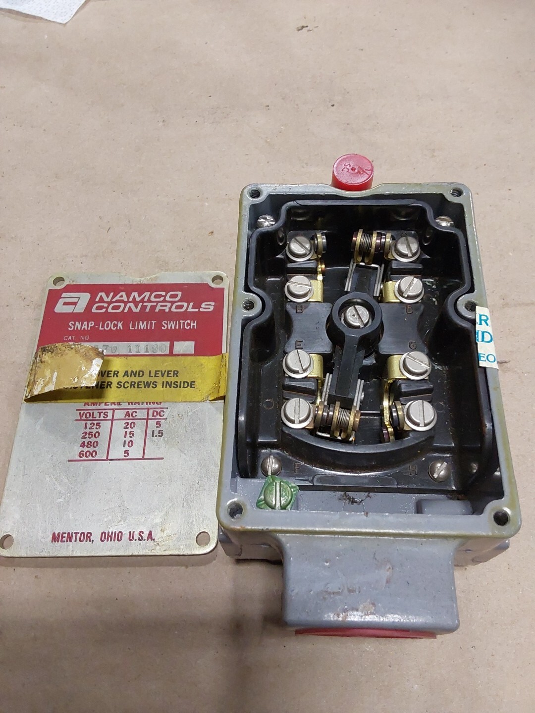 NAMCO EA170-11100 SNAP-LOCK LIMIT SWITCH NOS