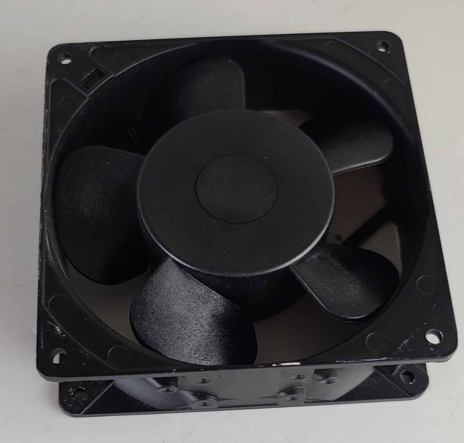 GLOBE MOTORS A47-B15A-15T3-100 FAN 115VAC 50-60HZ 15.5/14.5W