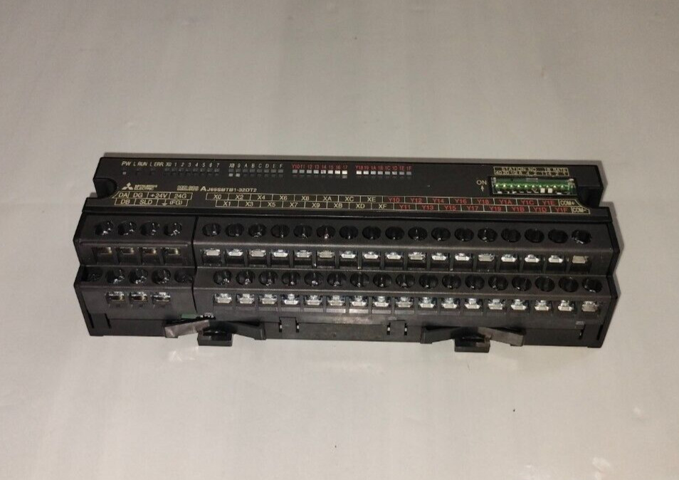 Mitsubishi AJ65SBTB1-32DT2 AJ65SBTB132DT2 Input/ Output Module Unit