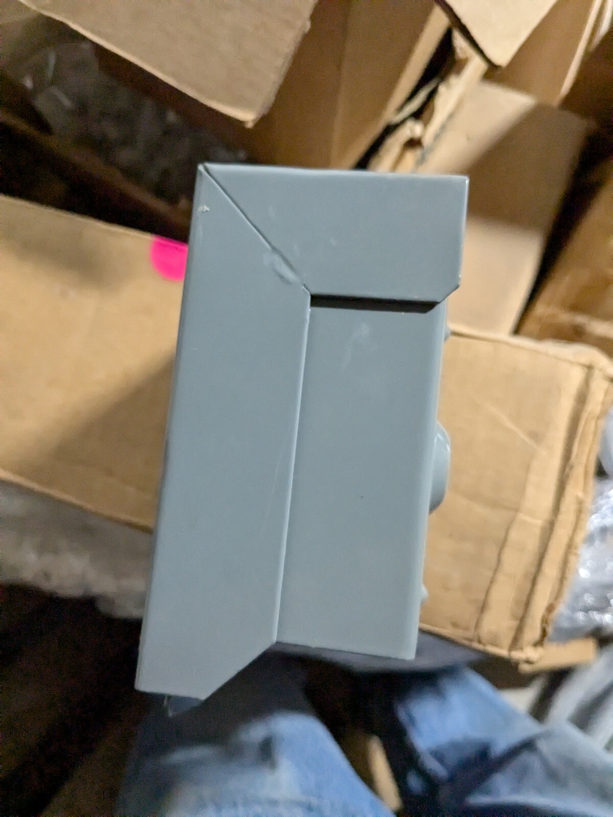 SQUARE D TYPE 3R ENCLOSURE 9991-KE3. New open box – No Switch !Charity!