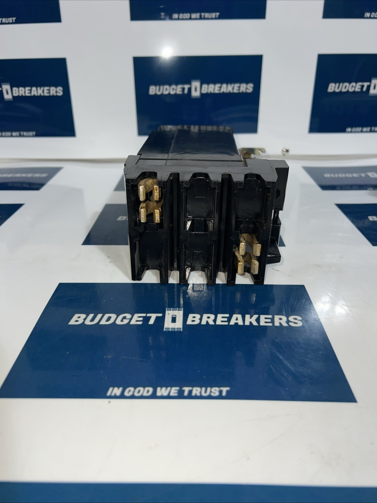 1 USED SQUARE D Q221125AC 125 AMP MOLDED CASE CIRCUIT BREAKER ***MAKE OFFER***