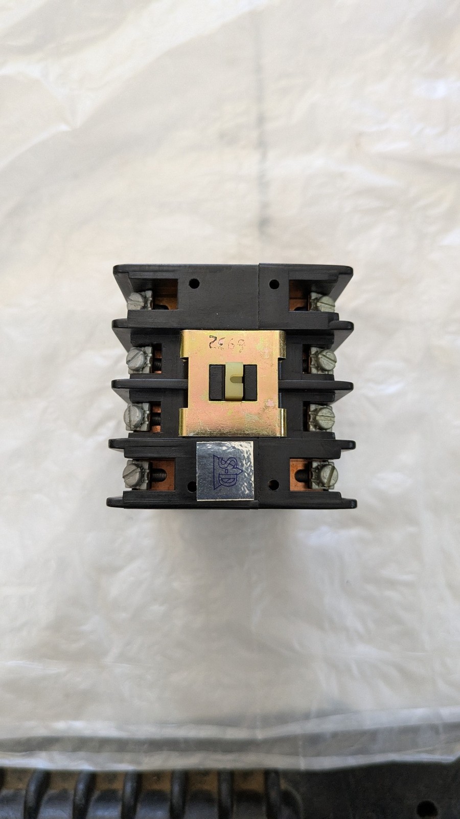 STRUTHERS-DUNN CONTROL RELAY 301-8-6S2 600V 10AMPS 60HZ
