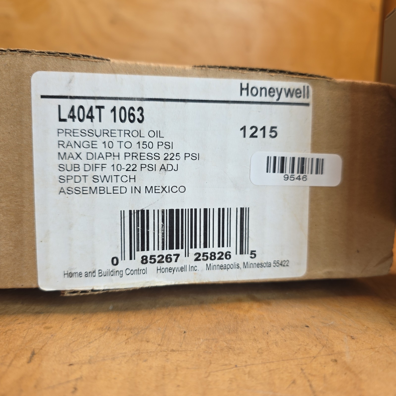 HONEYWELL L404T1063 10-150 PSI, SPDT SWITCH PRESURETROL CONTROLLER