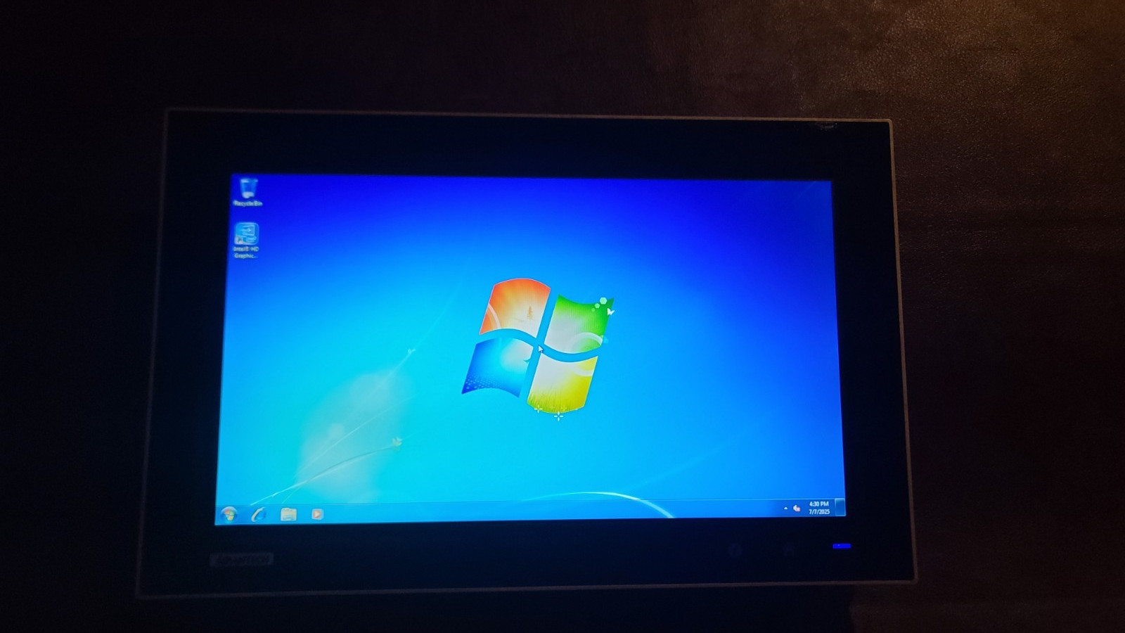 Read Advantech TPC-1551WP-E3AE 15.6″ Touch Panel Industrial Computer