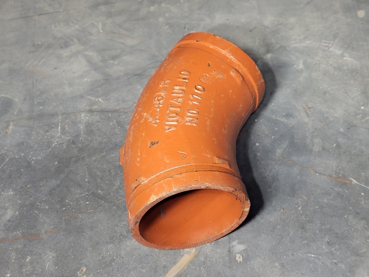 SURPLUS NEW Victaulic No. 110 6″ Grooved 45° Elbow Fitting, Ptd. Orange
