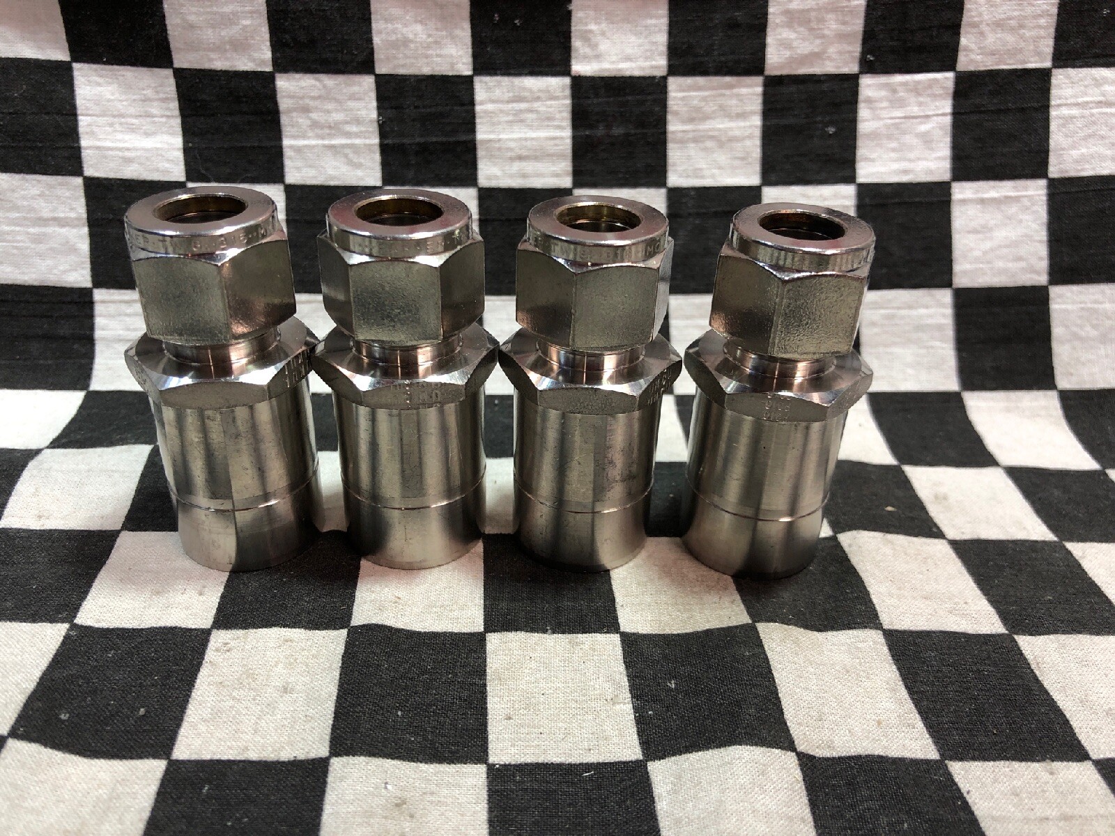 Lot Of 4 Parker REDUCER 1/2″ COMP X 1″ TUBE, 16TUR8-316, 16TUR8316, SHIPSAMEDAY