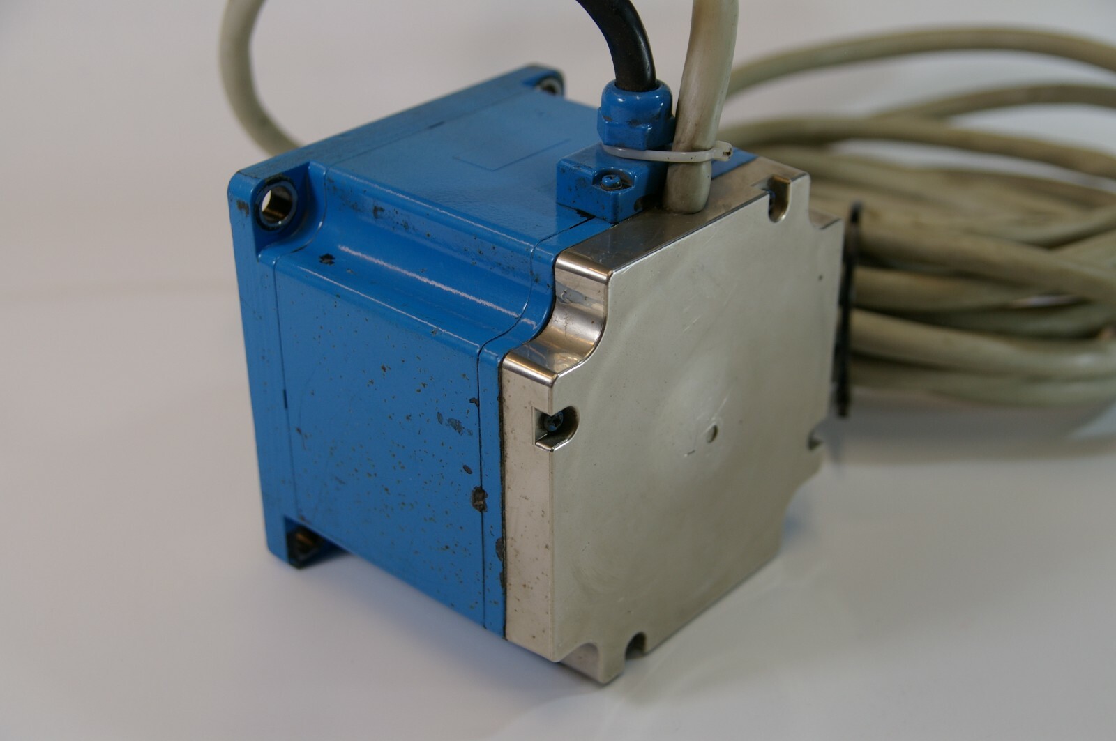 Yaskawa SGMP-15V314T Servo Motor