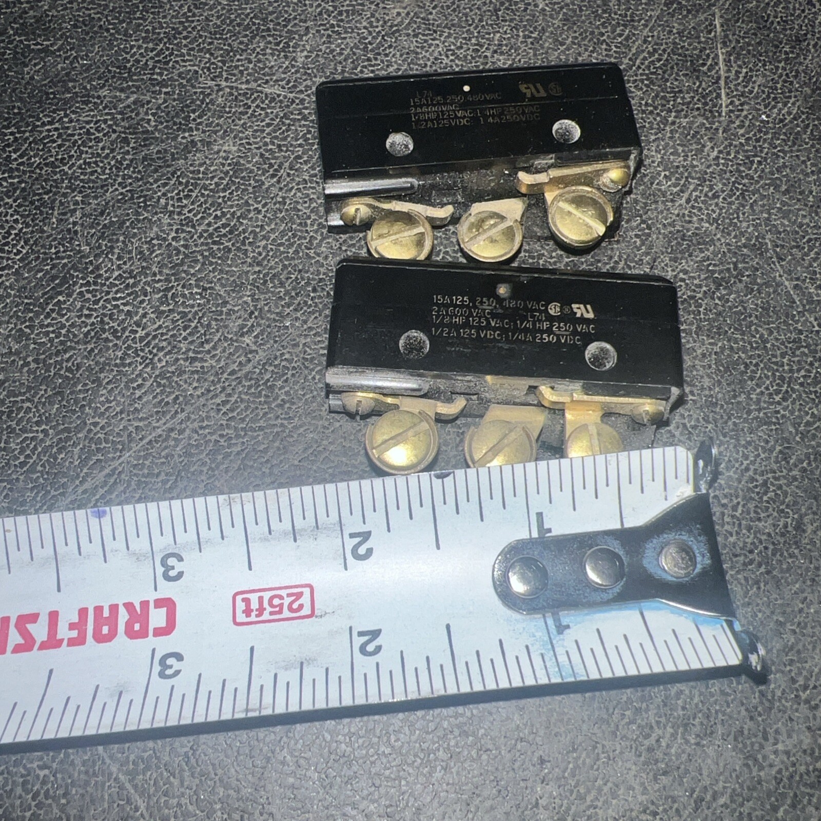 HONEYWELL BZ-2R-P1 15A 600V PIN PLUNGER SPDT BASIC MICRO SWITCH QTY 2 PIECES