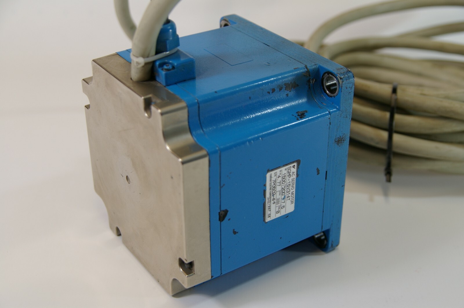 Yaskawa SGMP-15V314T Servo Motor