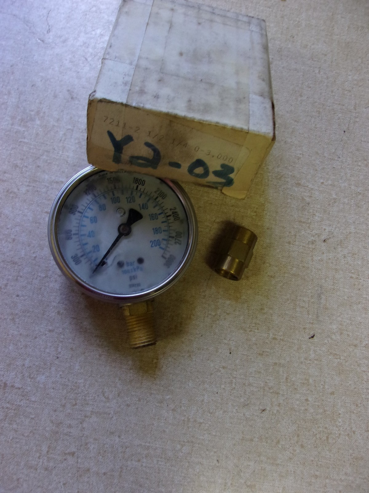 Pressure Gauge 100xkpa psi 3000 ENFM 1,2-03 7211-2 1/2-1/4 0-3000