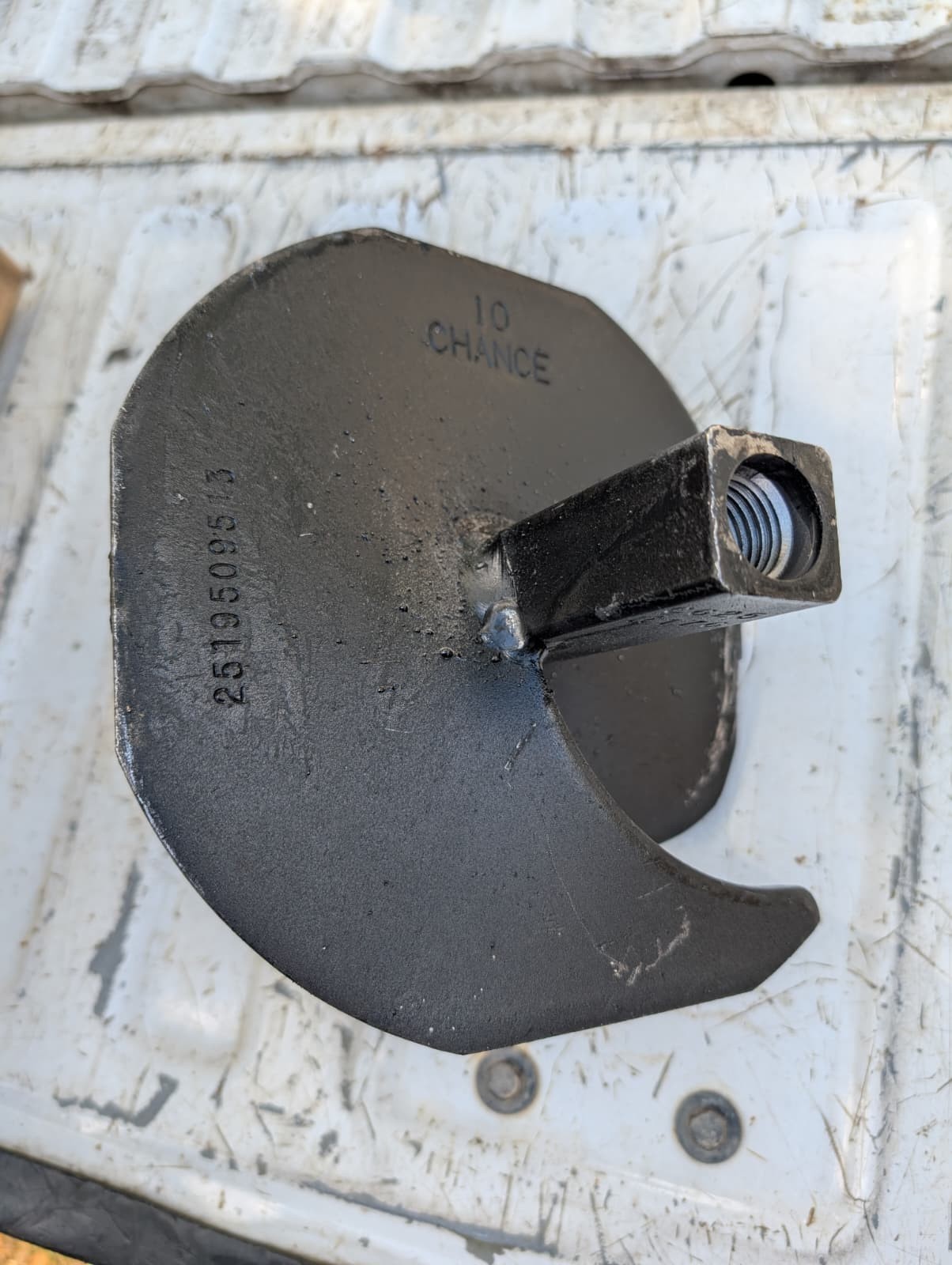 Hubbell Chance E1021633 Pisa MS 10 in Anchor 1 in Tap Threads 6000 Ft-lbs