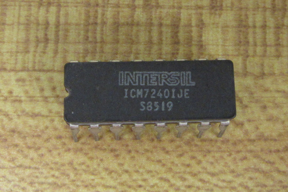 Intersil ICM7240IJE Integrated Circuit (Pack of 2)