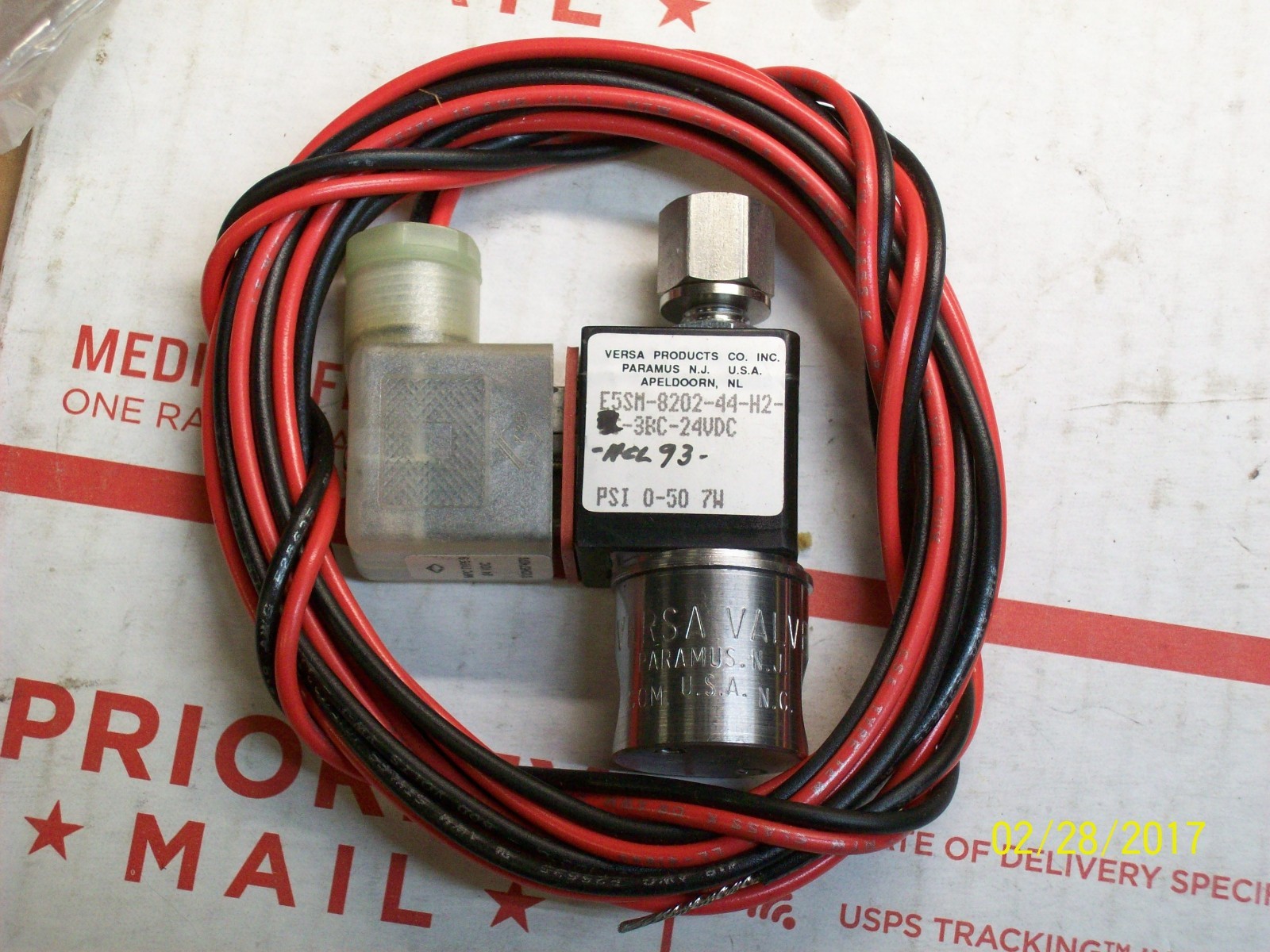 NEW VERSA VALVE E5SM-8202-44-H2-HC-3BC-24VDC