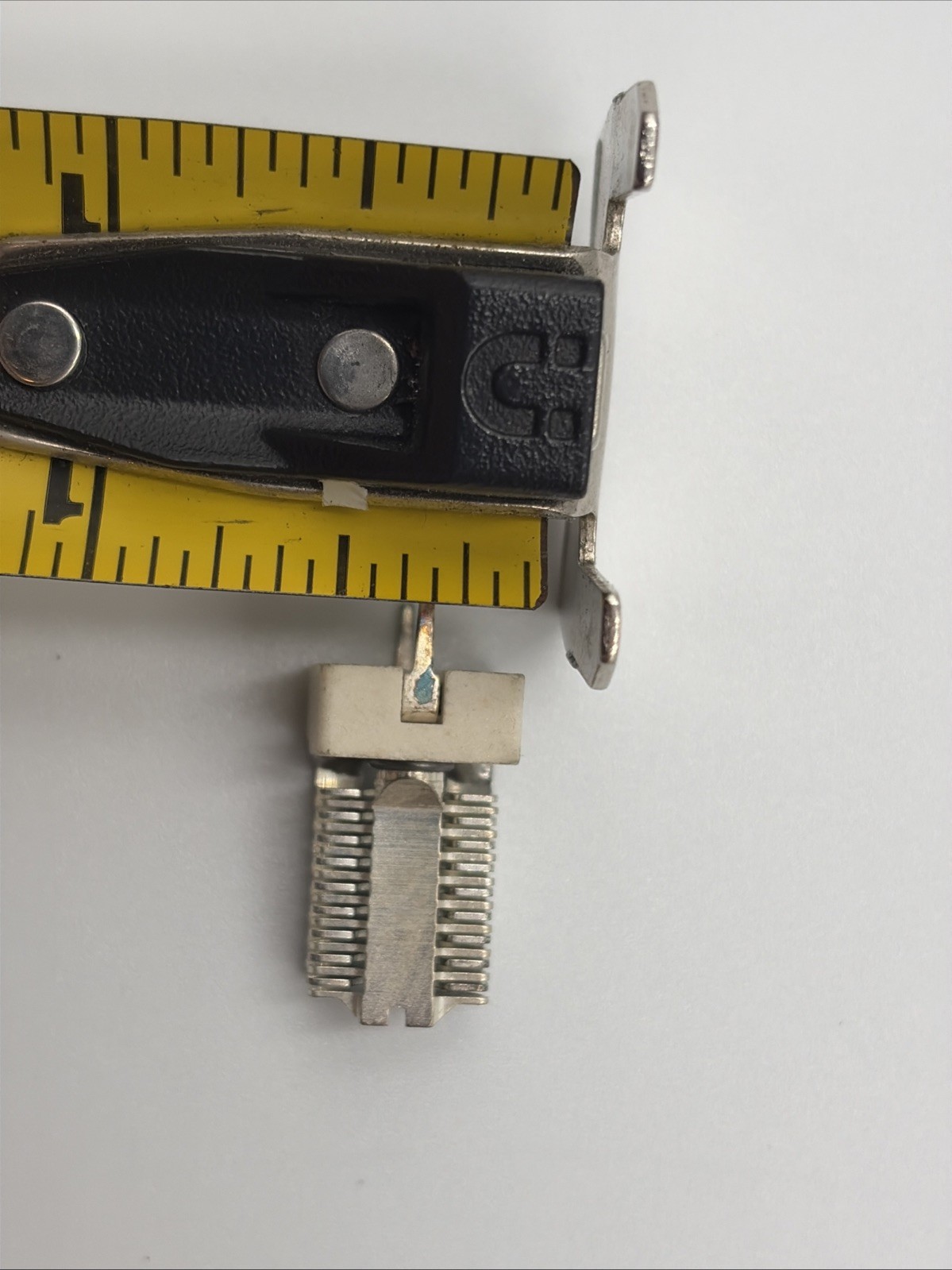 JOHNSON 189-0508-005 Qty of 5 per Lot VERITICAL PC MOUNT CAPACITOR NOS