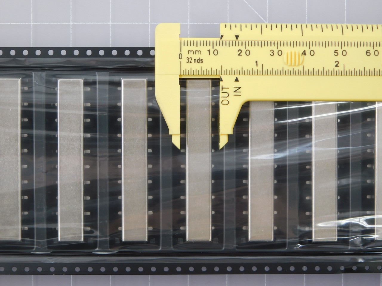 Lot of 116 TE CONNECTIVITY 1977145-4 SLIDE SWITCH 4PDT ACTUATOR UNDER, SMT T&R X