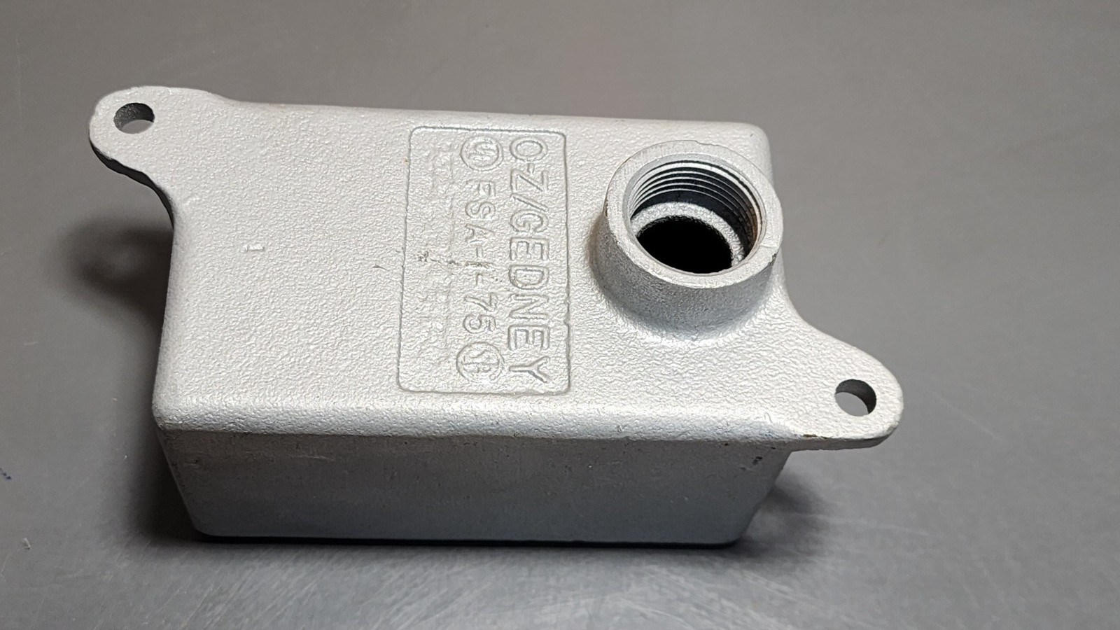 O-Z GEDNEY FSA-1-75 3/4″ CAST DEVICE BOXES (Qty 2)