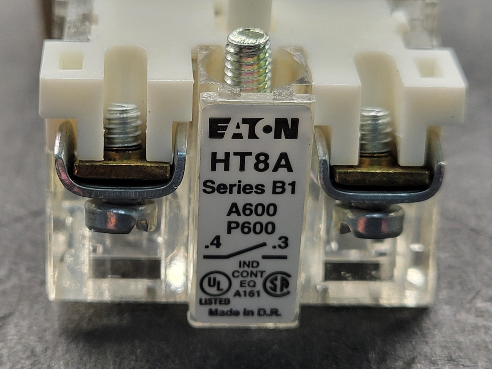 Eaton HT8B Contact Block. Lot of 10.