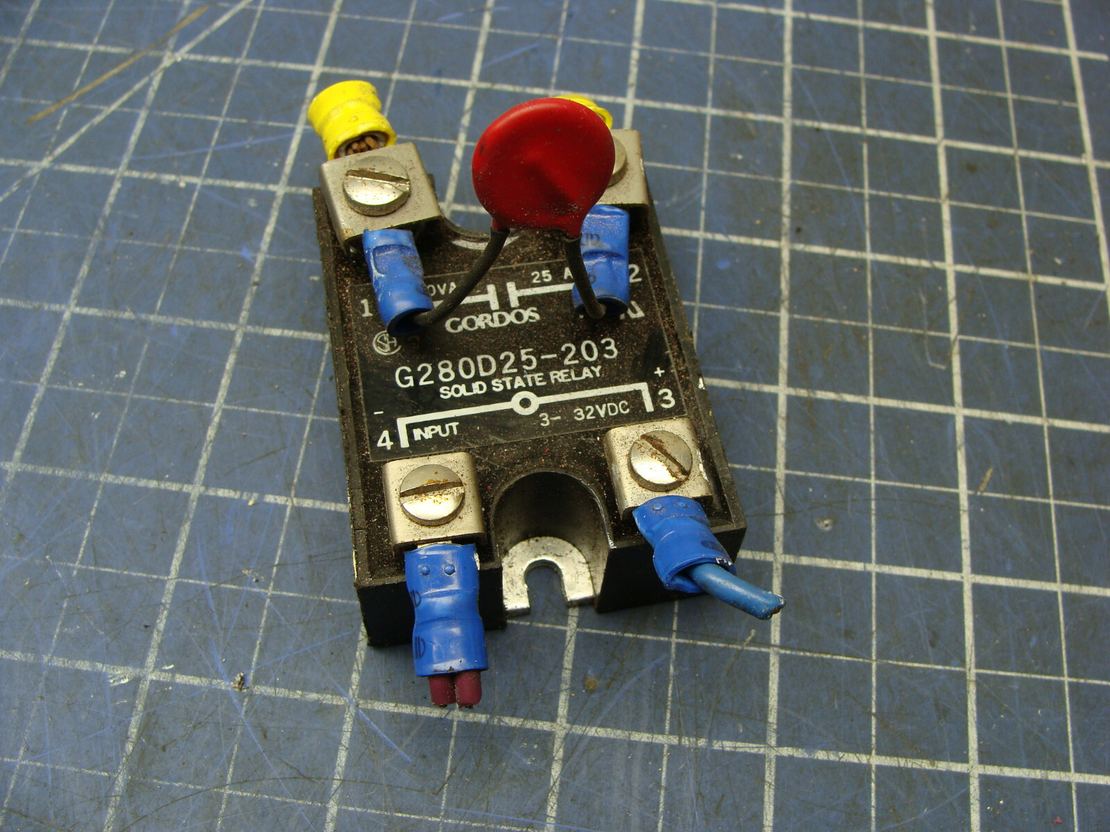 LOT OF 3 GORDOS SOLID STATE RELAYS G280D25-203 280VAC 25A