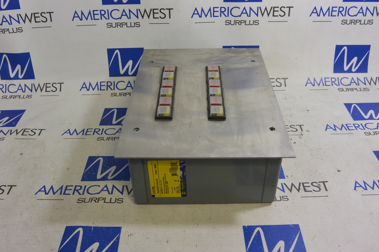 SQUARE D 53007BB Back Box 4x8x12 with Pushbuttons face plate USED