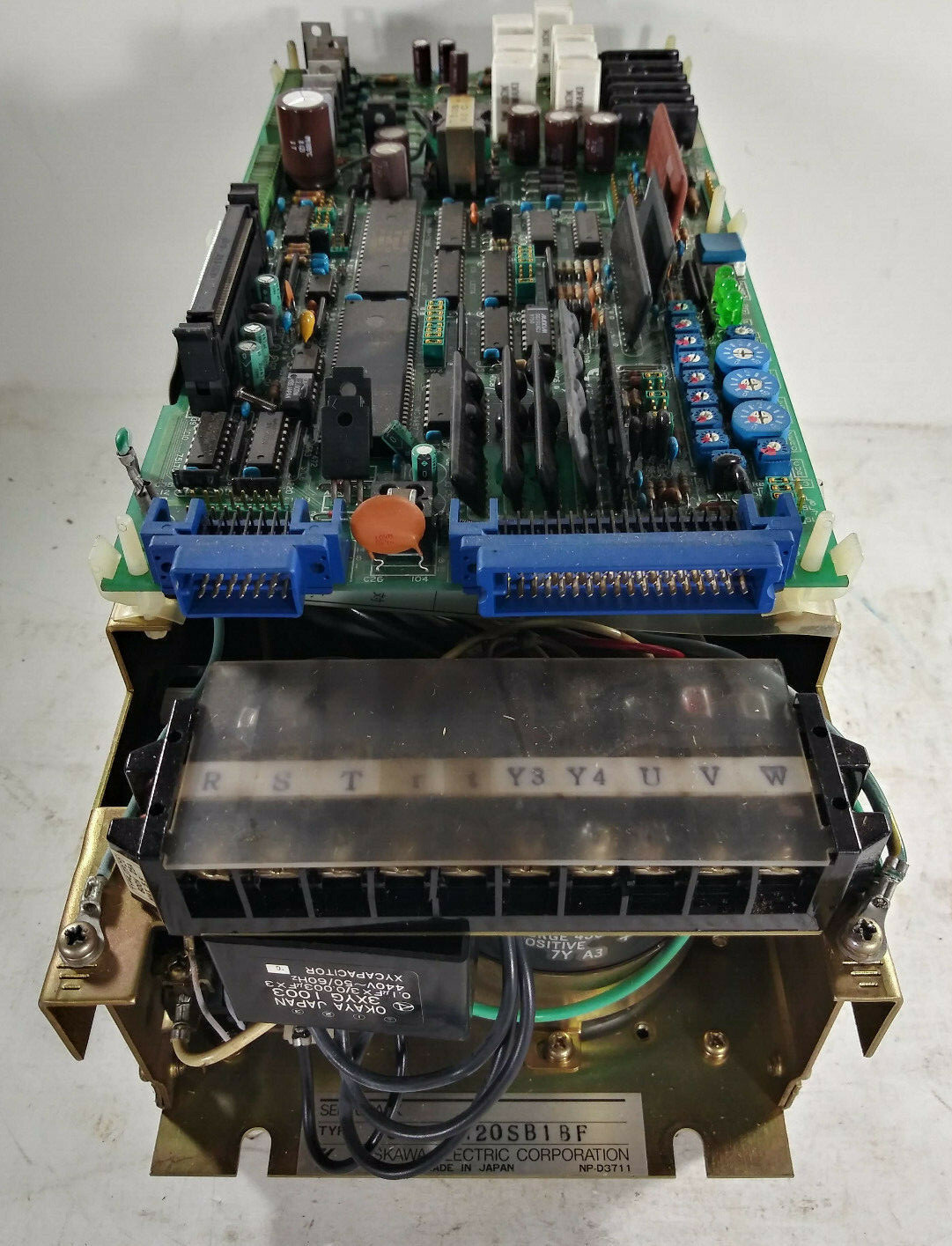 1 USED YASKAWA CACR-SR20SB1BF SERVOPACK SERVO CONTROLLER ***MAKE OFFER***