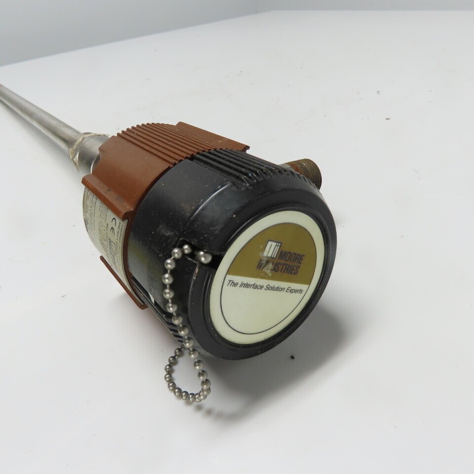 Moore TRY/B-P2/U24-T0/HAST-C Temperature Transmitter 24″ Probe 31-1/2″ OAL