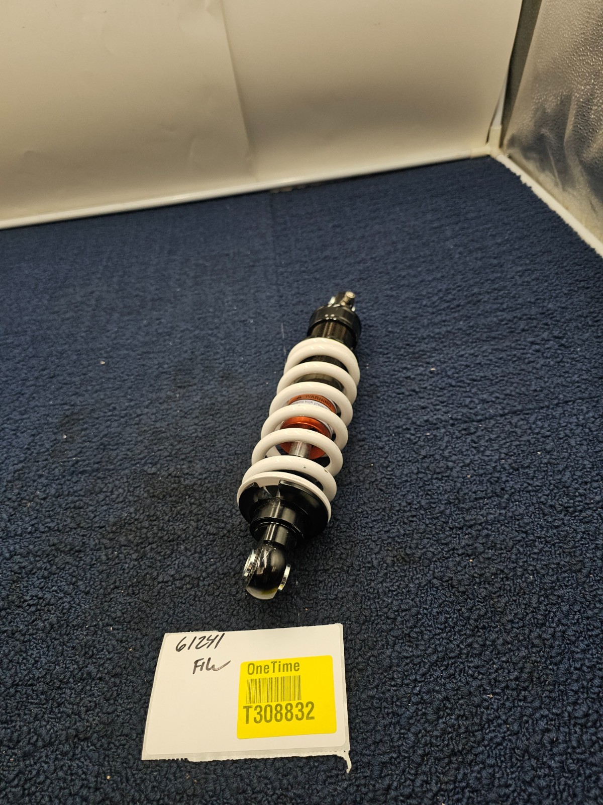 2508231141 Adjustable Shock Absorber Black Body, White Spring