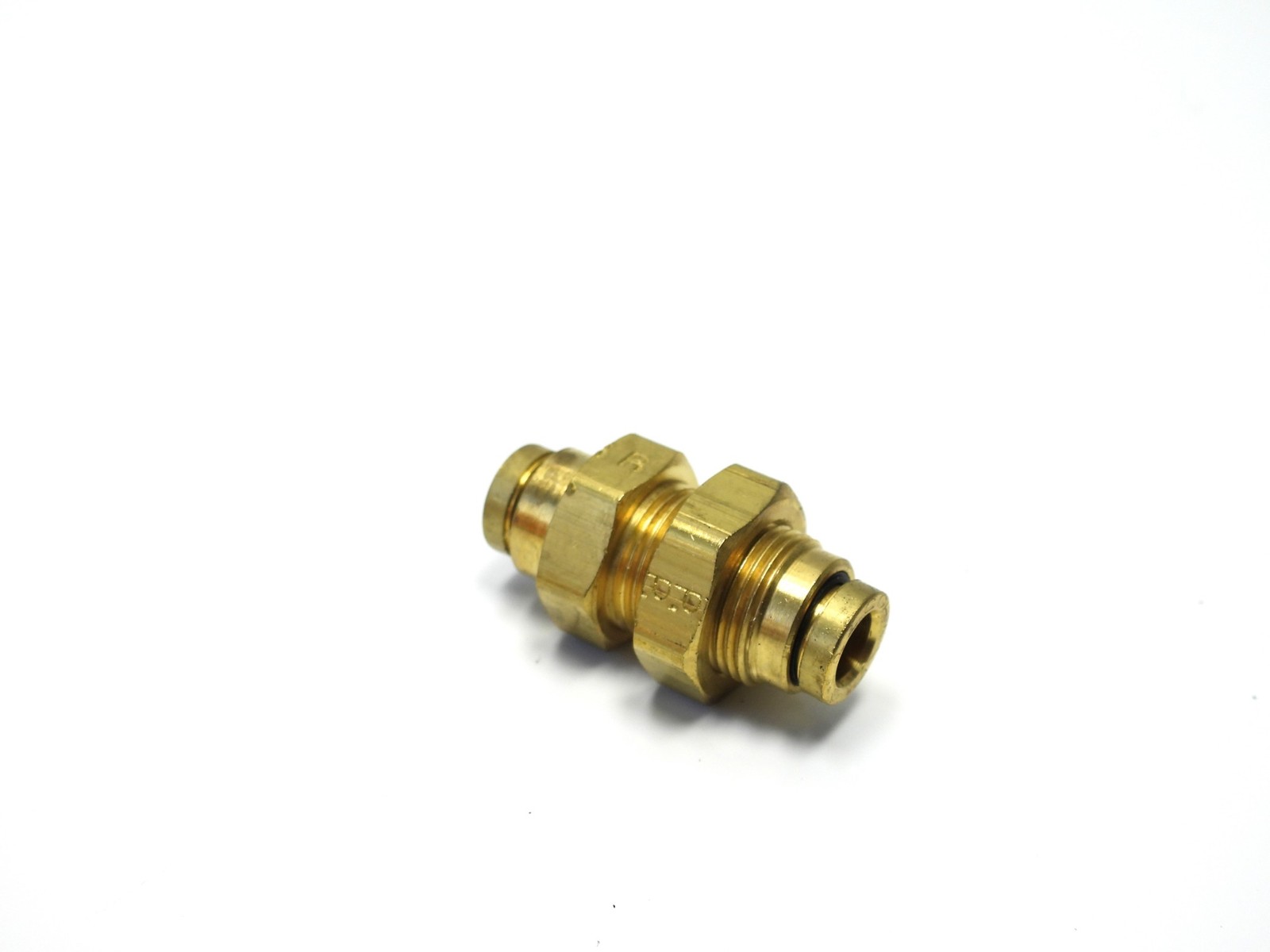 Parker 62PTCBH-4 1/4″ Bulkhead Unions Air Brake D.O.T. Brass Push-to-connect Fit