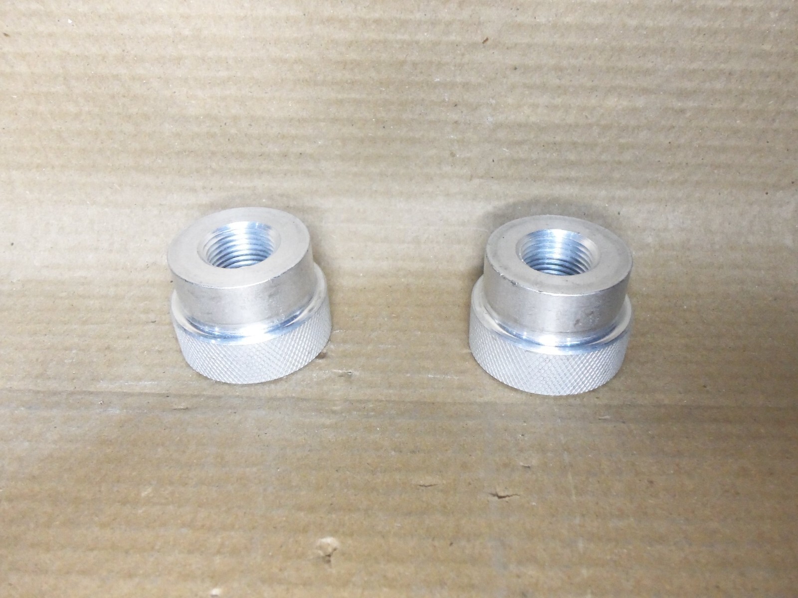 NEW LOT OF 2 THOMAS & BETTS FSA21 CONDUIT PLUG ADAPTER 1/2 AL