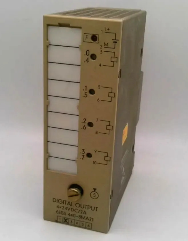 SIEMENS 6ES5 440-8MA21 DIGITAL OUTPUT