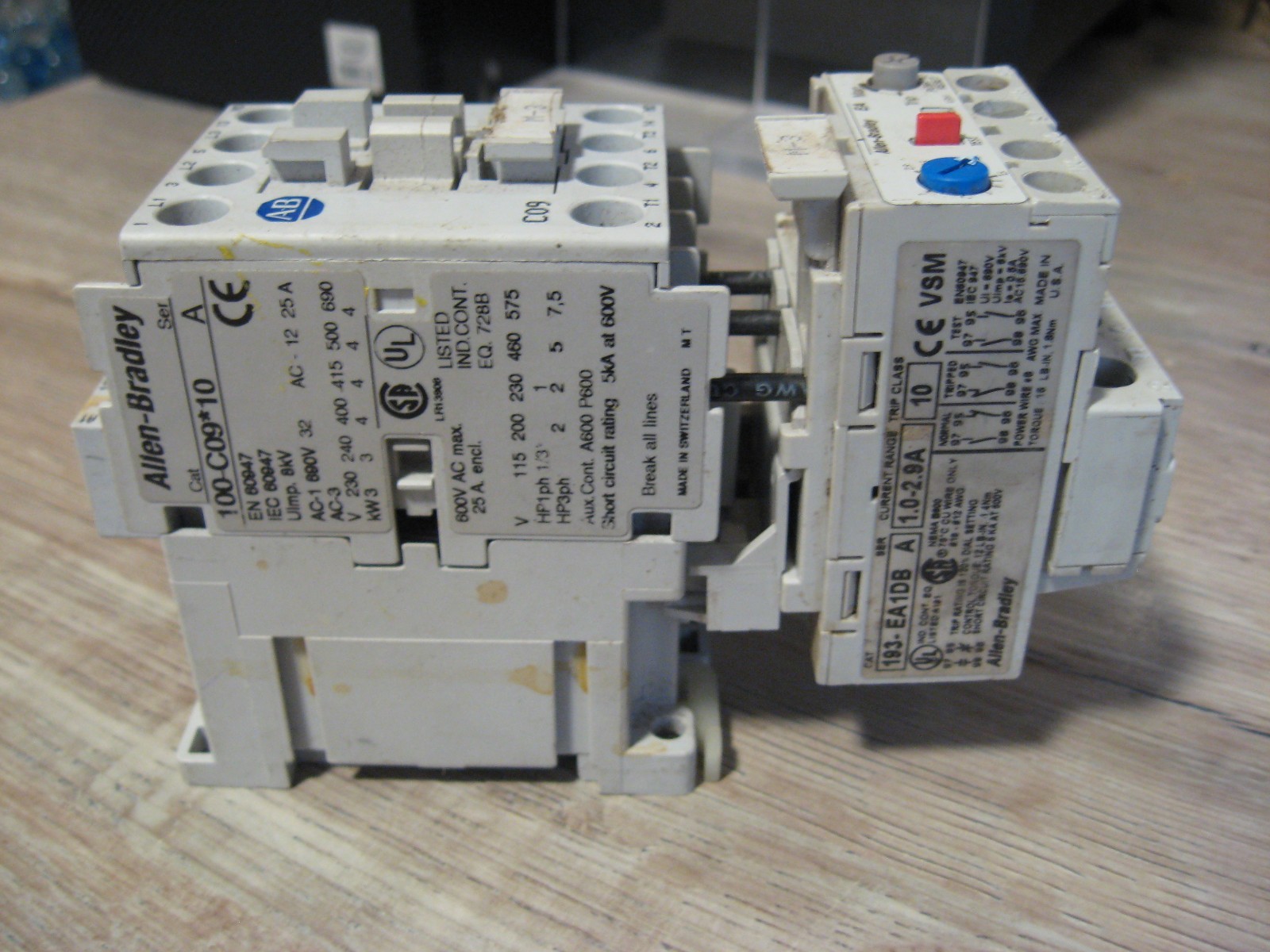Allen Bradley 100-C09*10 /A Contactor 600V 25A & 193-EA1DB /A Overload Relay