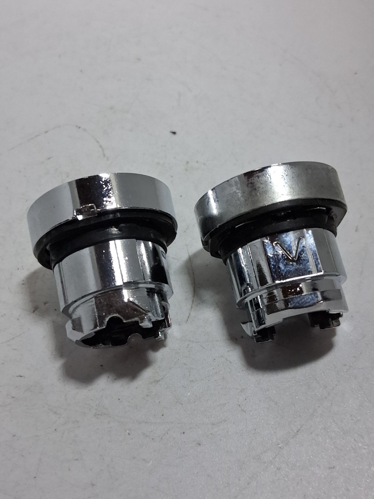 TELEMECANIQUE ZB4- BA2 PUSHBUTTON OPERATOR BLACK (LOT OF 2)