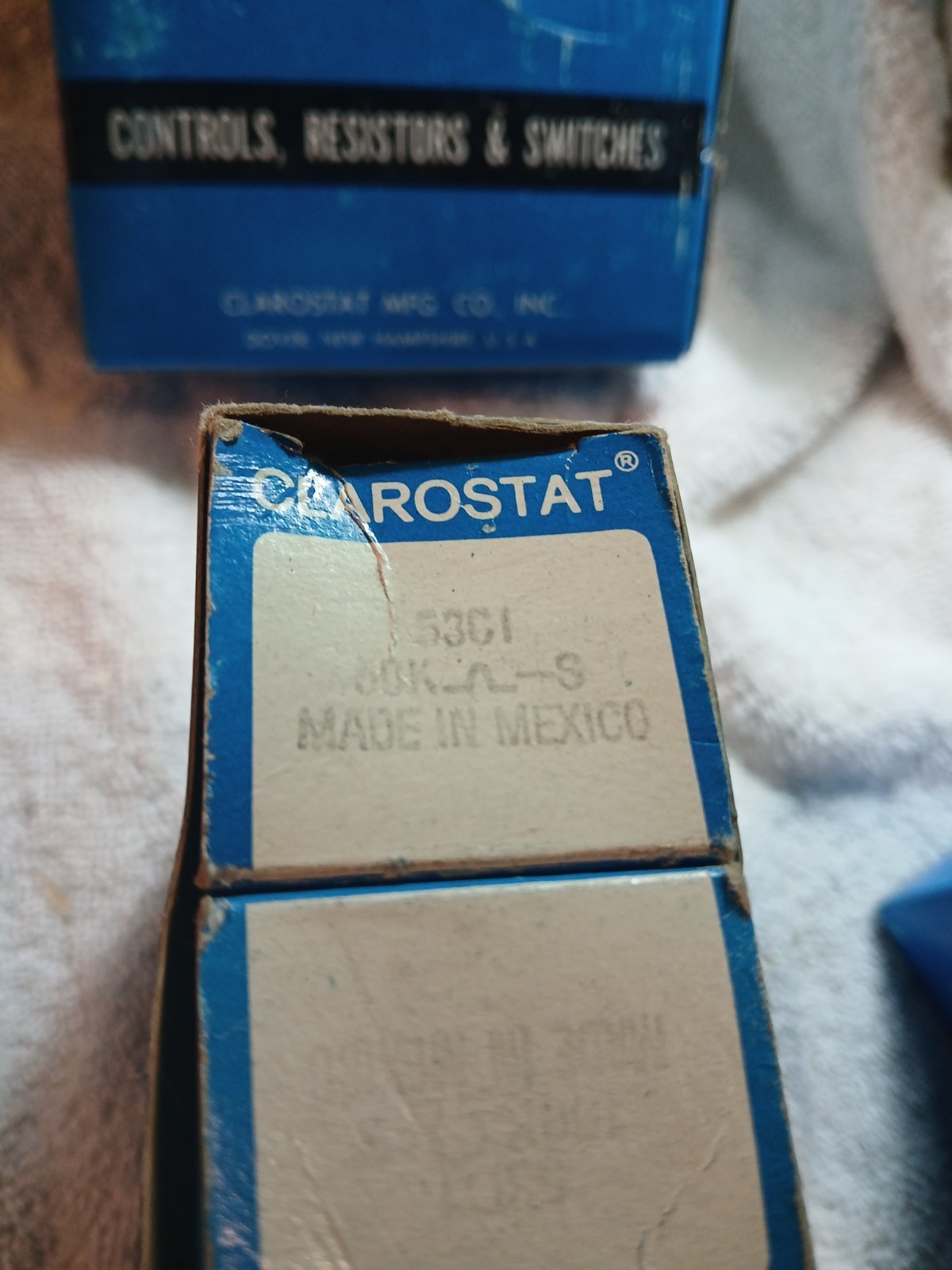 CLAROSTAT ROTARY POTENTIOMETER 53C1, NEW OLD STOCK ! *SOLD IN 5 PACK AS SHOWN