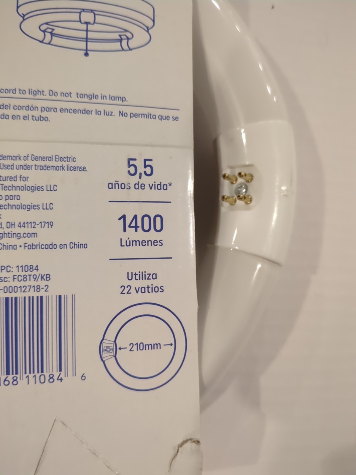 GE Lighting FC8T9/KB Circline Fluorescent Lamp 8″ 22W 3000K Warm Natural Light