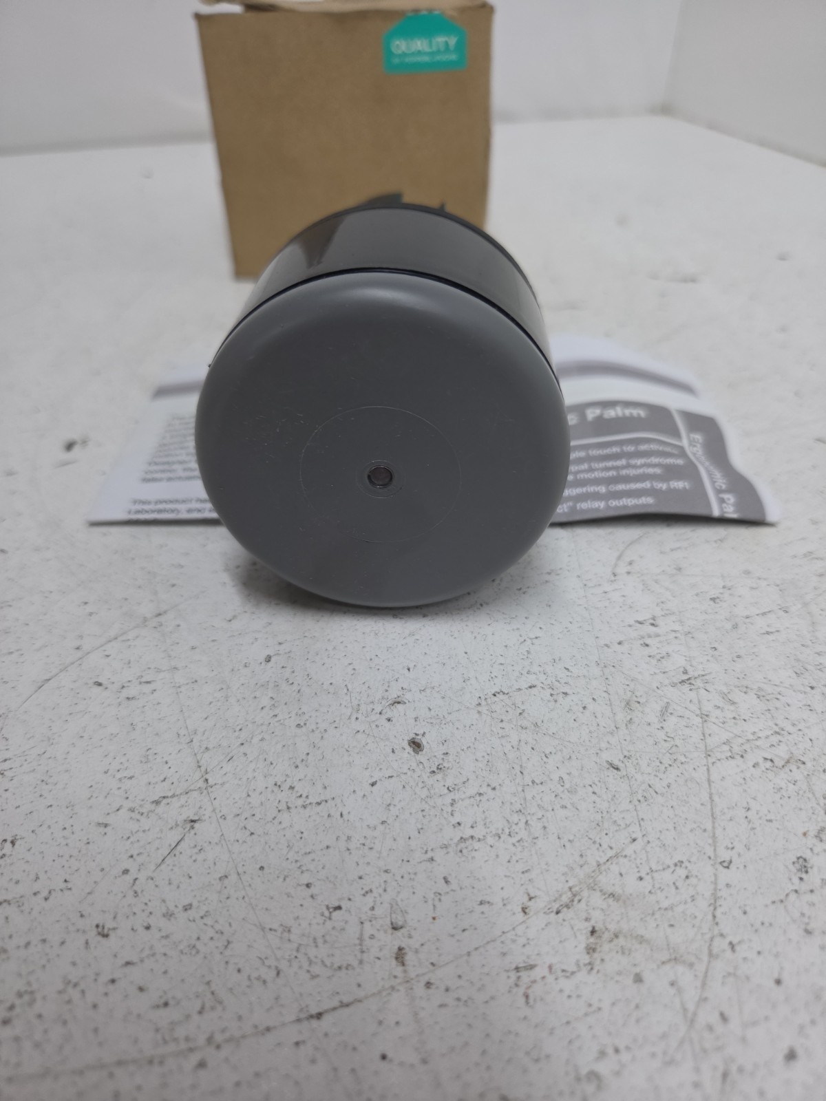 PEPPERL+FUCHS PB2-008-6 /093685 PALM BUTTON PROXIMITY SENSOR 24VDC 100MA *NOS*