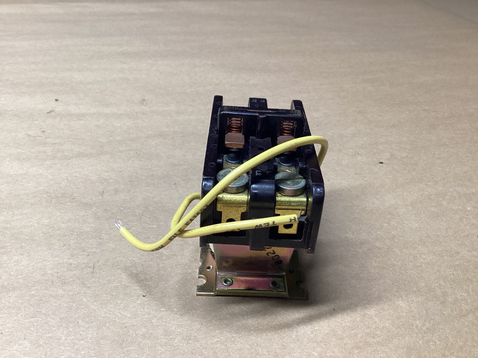 ESSEX 143-D1B2 2POLE ..120V COIL ..277/480/600V CONTACTOR #111L140*CO