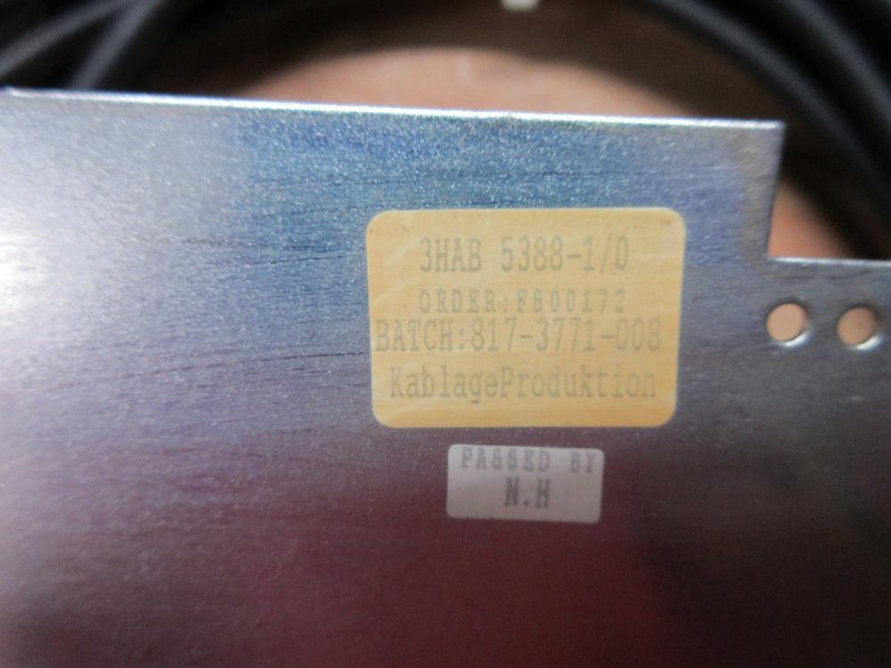 Asea Brown Boveri 3HAB5388-1/0 ABB Connection Plate W/Cable