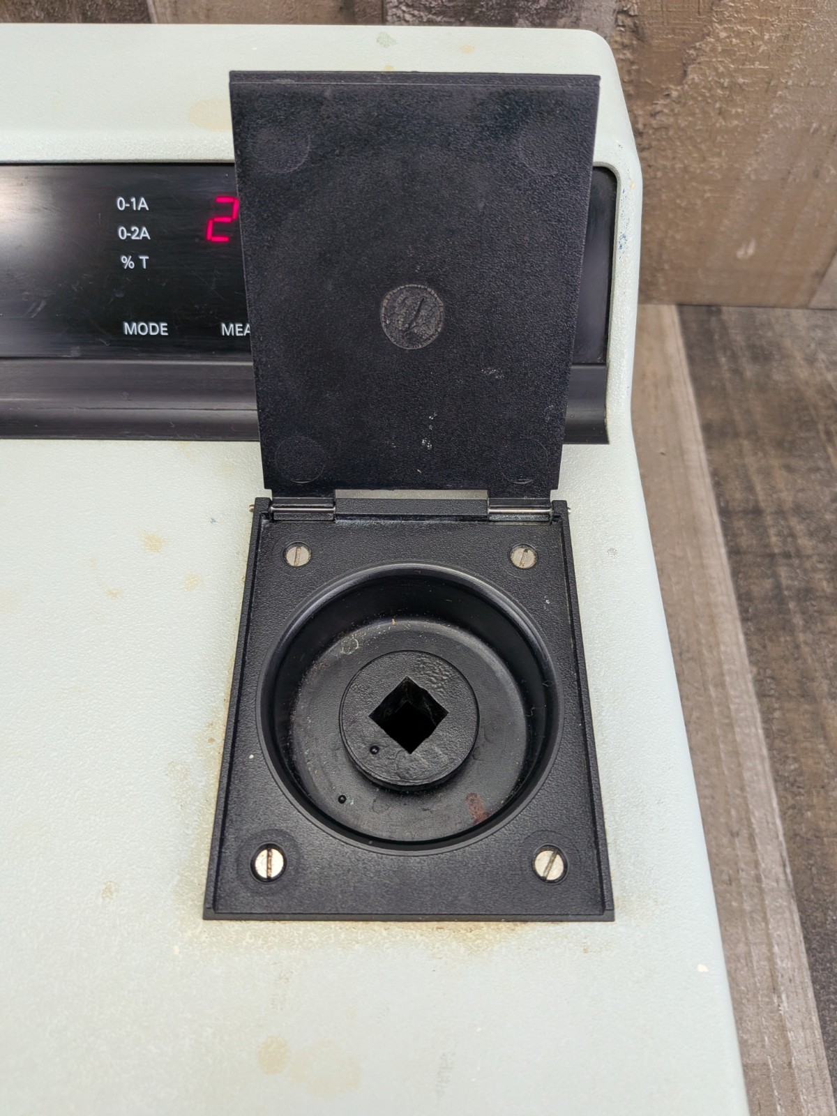 LKB Biochrom 4049 Novaspec Spectrophotometer Photometer