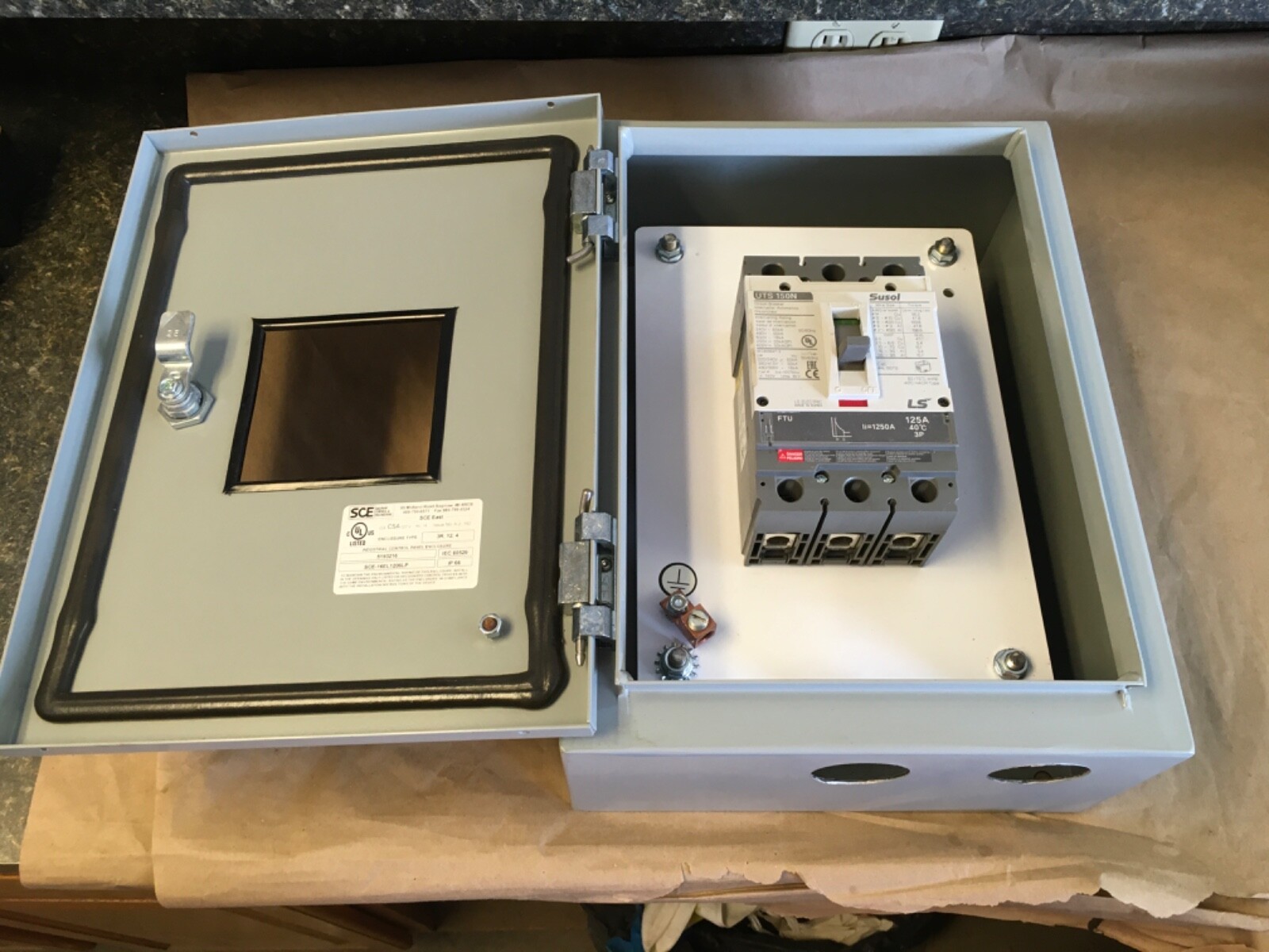 SCE 5193216 Industrial Control panel Enclosure w/Susol UTS 150N Circuit Breaker