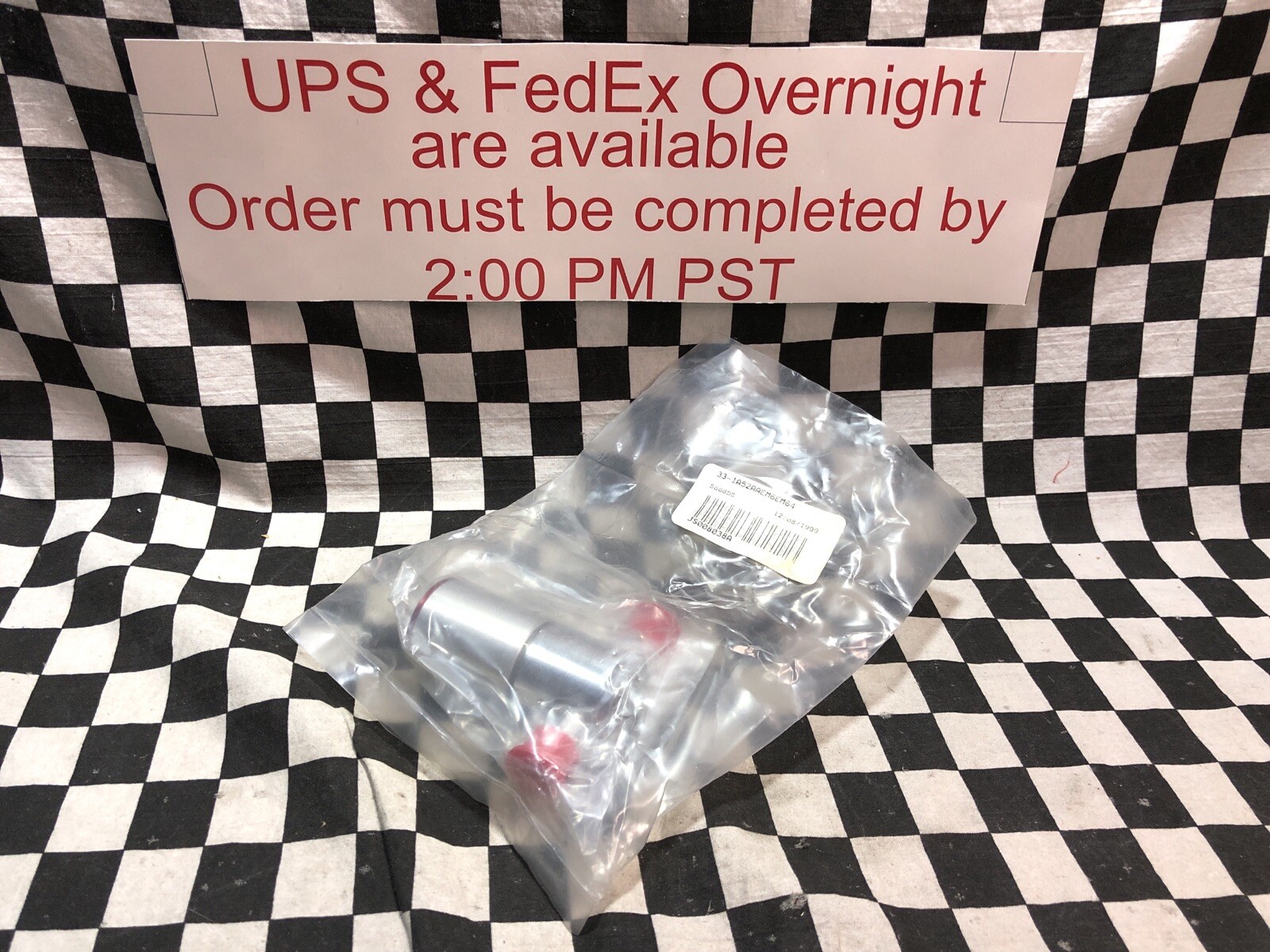TESCOM DIAPHRAGM VALVE, 33-1A52AAEM6EM64, 220-30055-000, SHIPSAMEDAY#1174N9