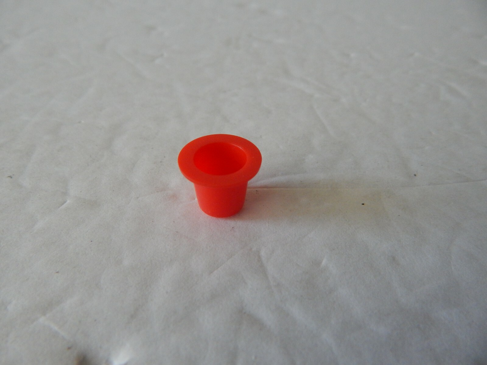 20x Universal Premium Quality Plastic Tapered Plugs Cap Red