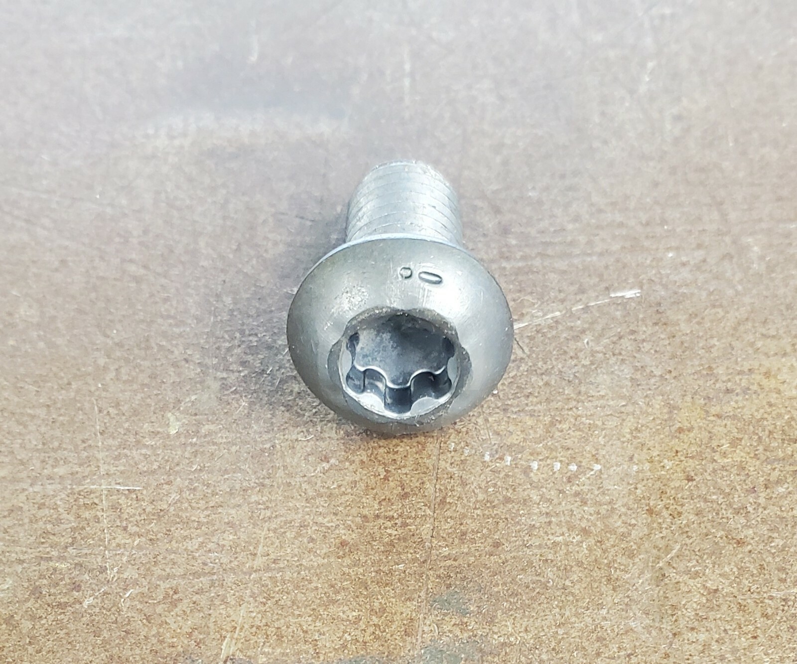 Minster 8013-185 Screw, Torx SOC Button HD .375-16 X -NEW- Unused Surplus