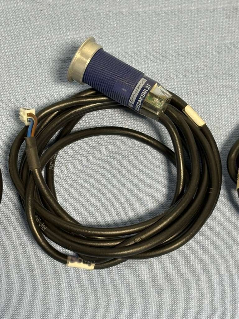 4x Telemecanique Proximity Switch Part XUB2AKSNL2T XUB2ANANL2R for Adani BV 5030