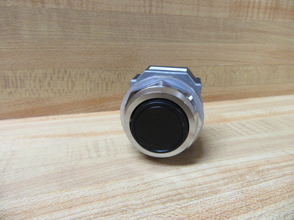 IDEC ABD210NUB Black Momentary Push Button ABD