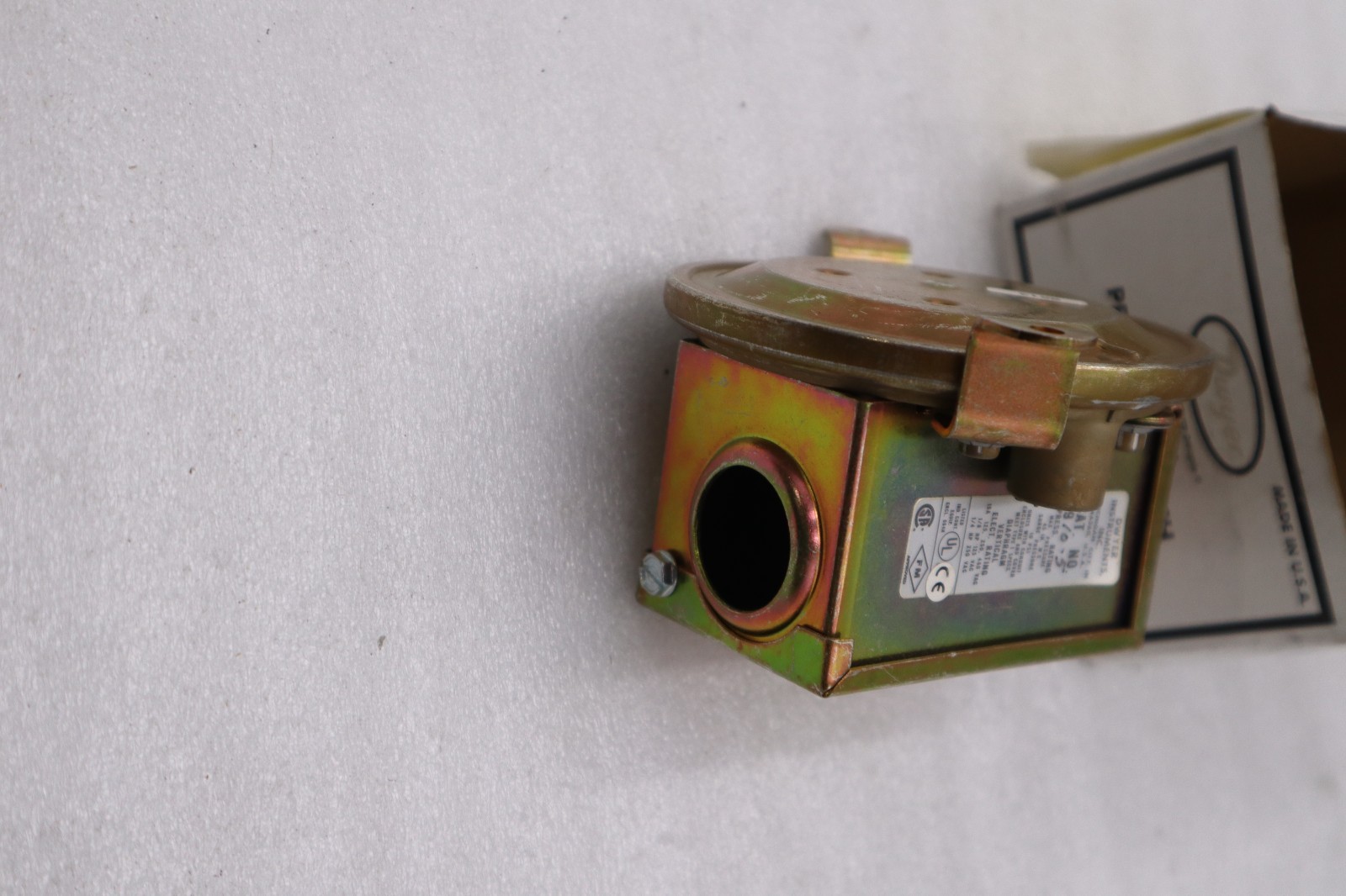 DWYER 1910-5 PRESSURE SWITCH, DIFFERENTIAL SERIES 1900 – STOCK 3837CC
