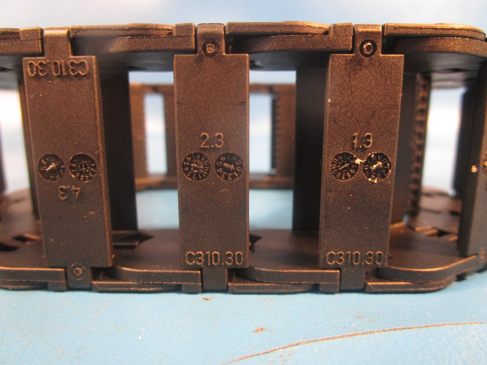 IGUS E2-1530038-1MC, E-Chain Cable Carrier, Plastic E2 Chain
