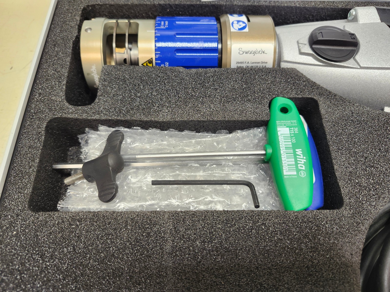 2022 Swagelok TF16 Tube Facing Squaring Tool w/ 1/4″ & 3/8″ Collets Mint