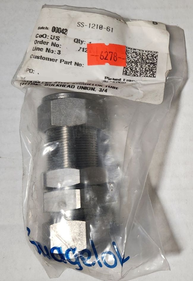 NEW Swagelok SS-1210-61 Fitting SS 3/4″ BULKHEAD UNION