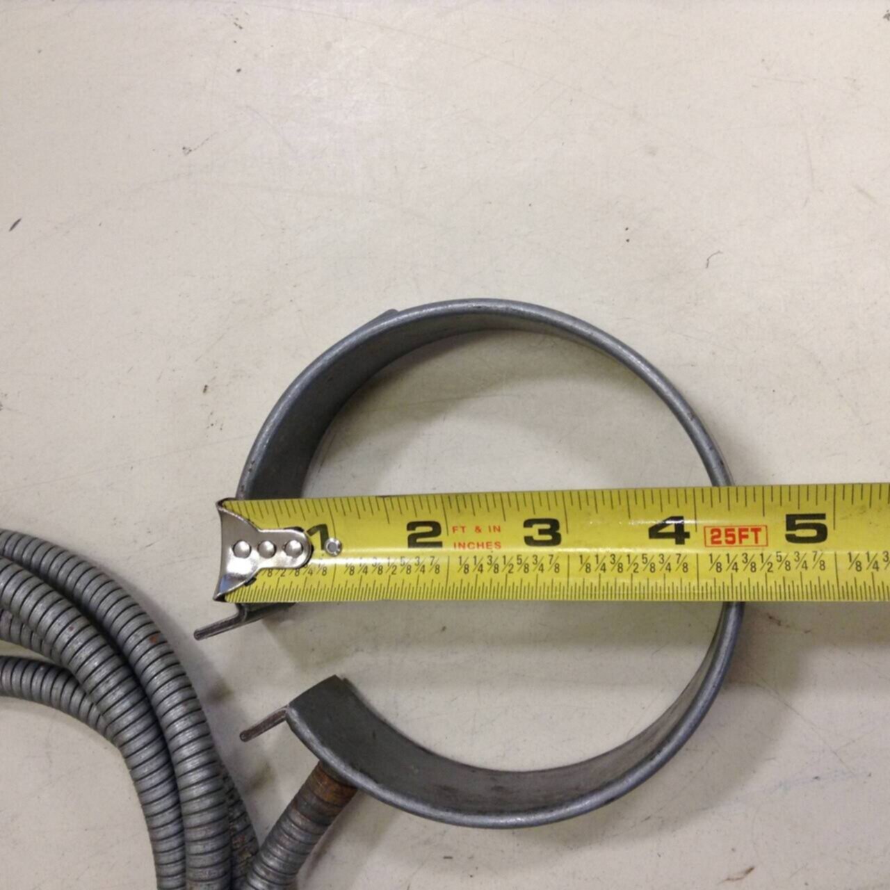 I.H. COMPANY 300 Watt Heater Band UIP 52-373-10 Used #69614